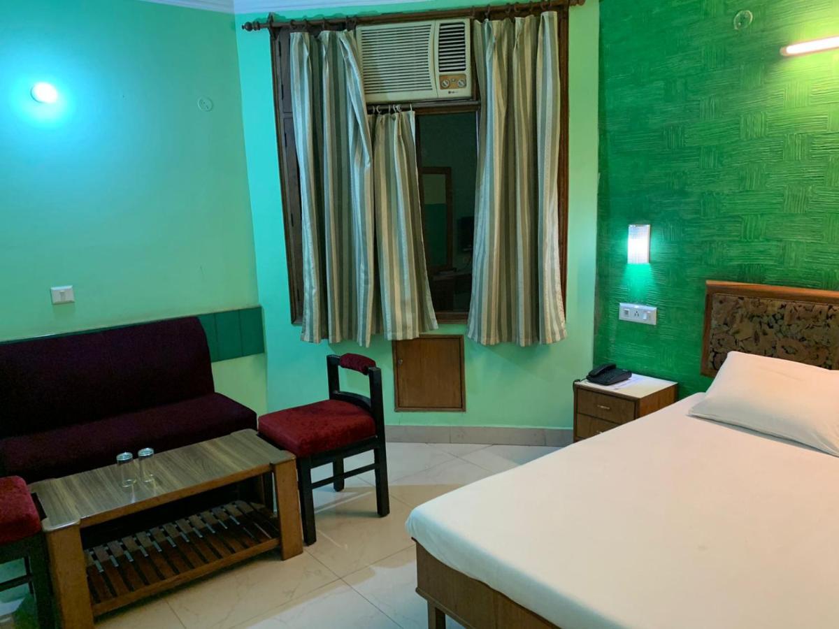 Hotel Raman'S Jagādhri Exteriér fotografie